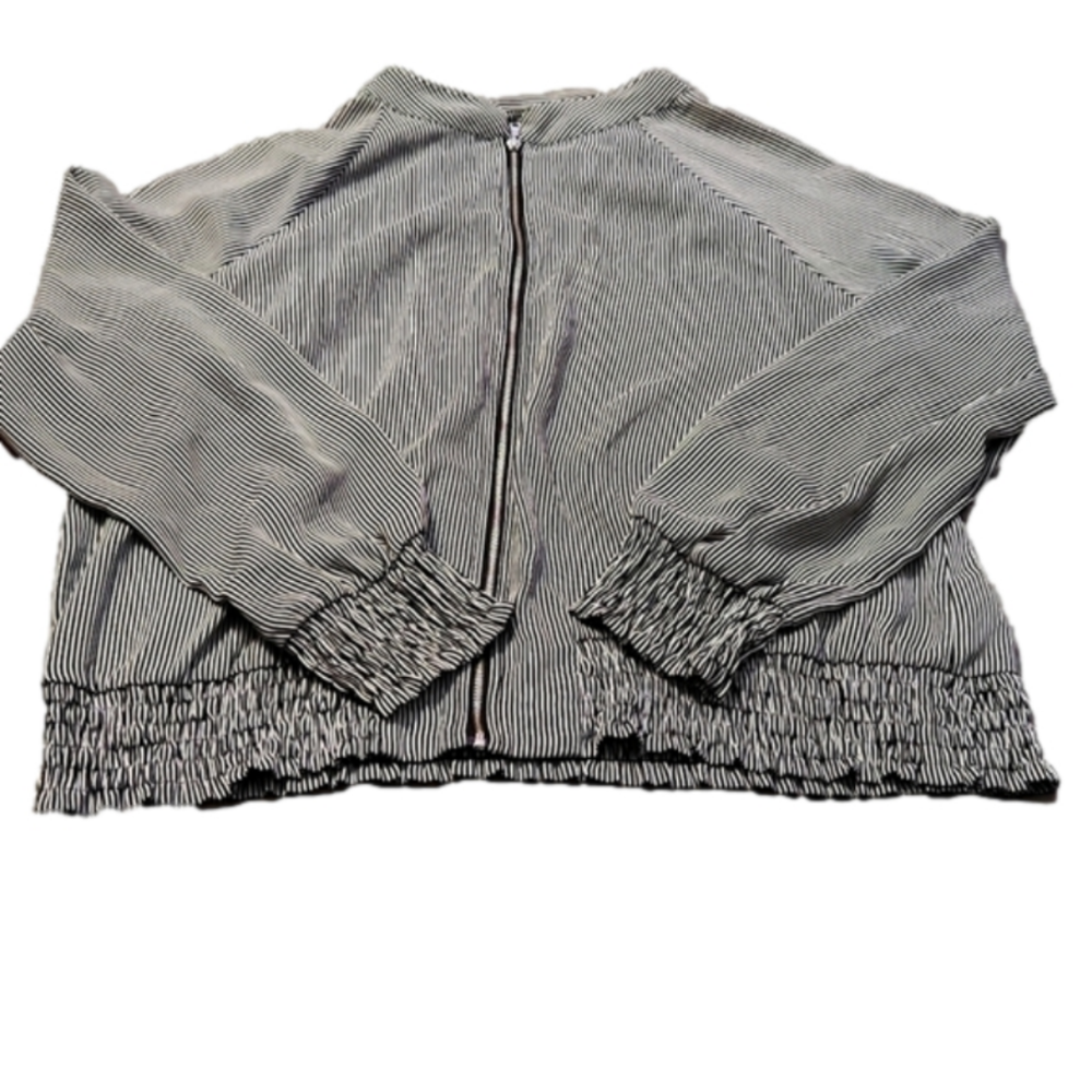 * Maurices zipper shirt sz. XL